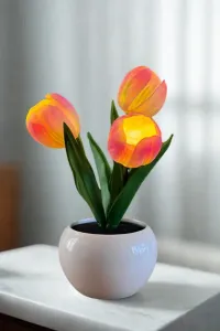 Декоративна LED лампа "Тюльпани" 20 см декоративний LED нічник для дому у вигляді кольорів лампа на батарейках рожева