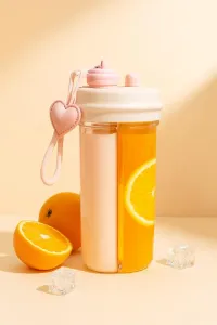 Бутылка с двойным отделением 850 мл с трубочкой и ремешком Mimi бутылка для напитков стильная пластиковая с белой крышкой